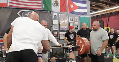 벤치 프레스 327.5kg 세계 기록 도전