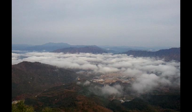 오봉산 아래  북쪽으로 구름바다가...2011.10.23(일) 10:29