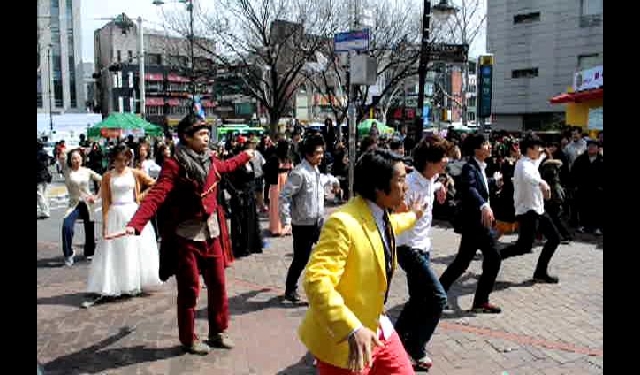 초상권 무서워 망설이다 전격 공개!!대학로 길거리 공연 당당한 젊은이들 동영상~~~