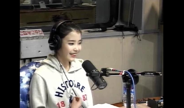 아이유, 라디오에서 상황극
